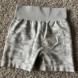 AYBL GREY EVOLVE CAMO SEAMLESS SHORTS